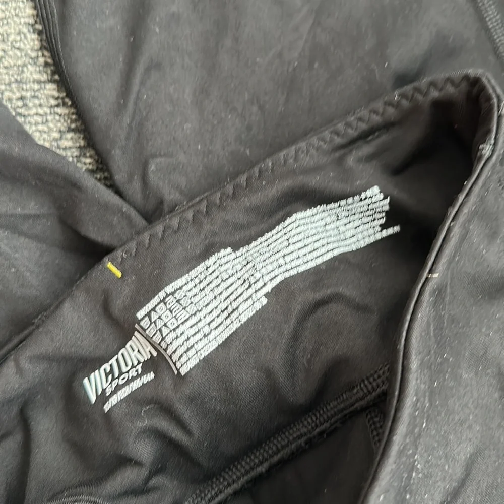 Victoria Secret Sport XS yoga pants - Picture 3 of 3
